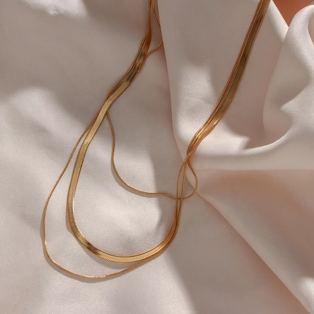 New 18K Gold Three Layers Snake Bone Chain Necklace, nice Necklace,cute Necklace - Picture 2 of 5